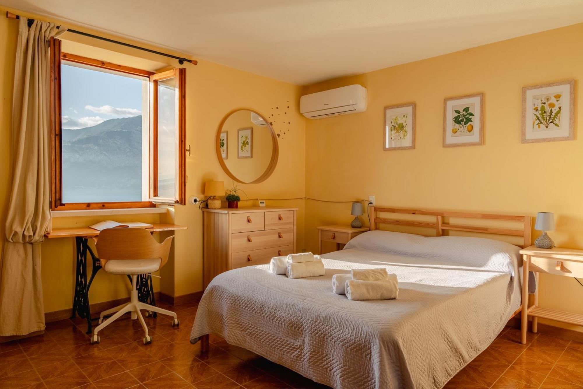 Bed and Breakfast Garda Doma Бренцоне-суль-Гарда Экстерьер фото