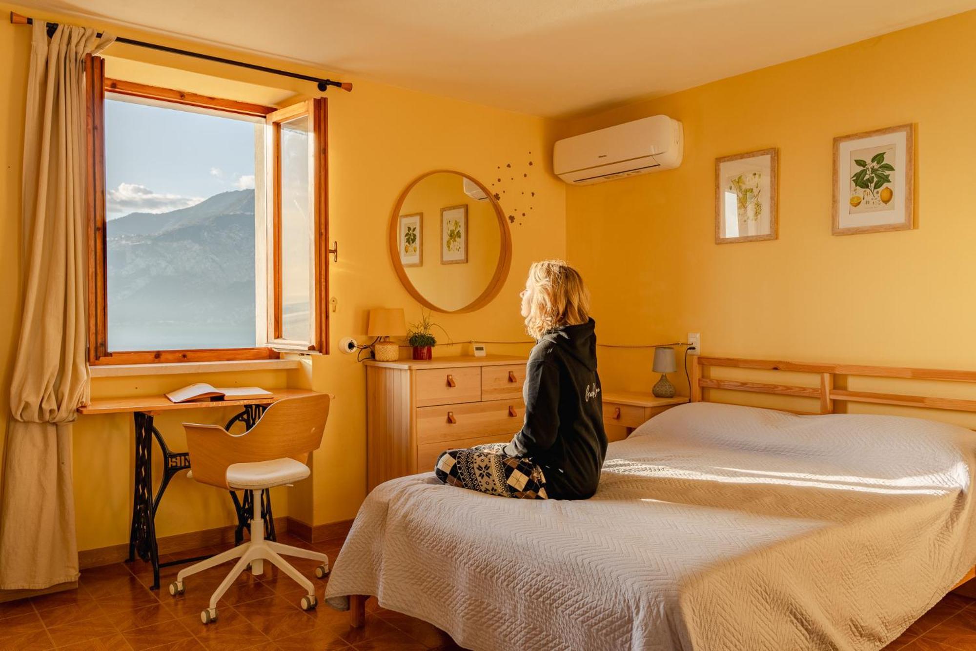 Bed and Breakfast Garda Doma Бренцоне-суль-Гарда Экстерьер фото