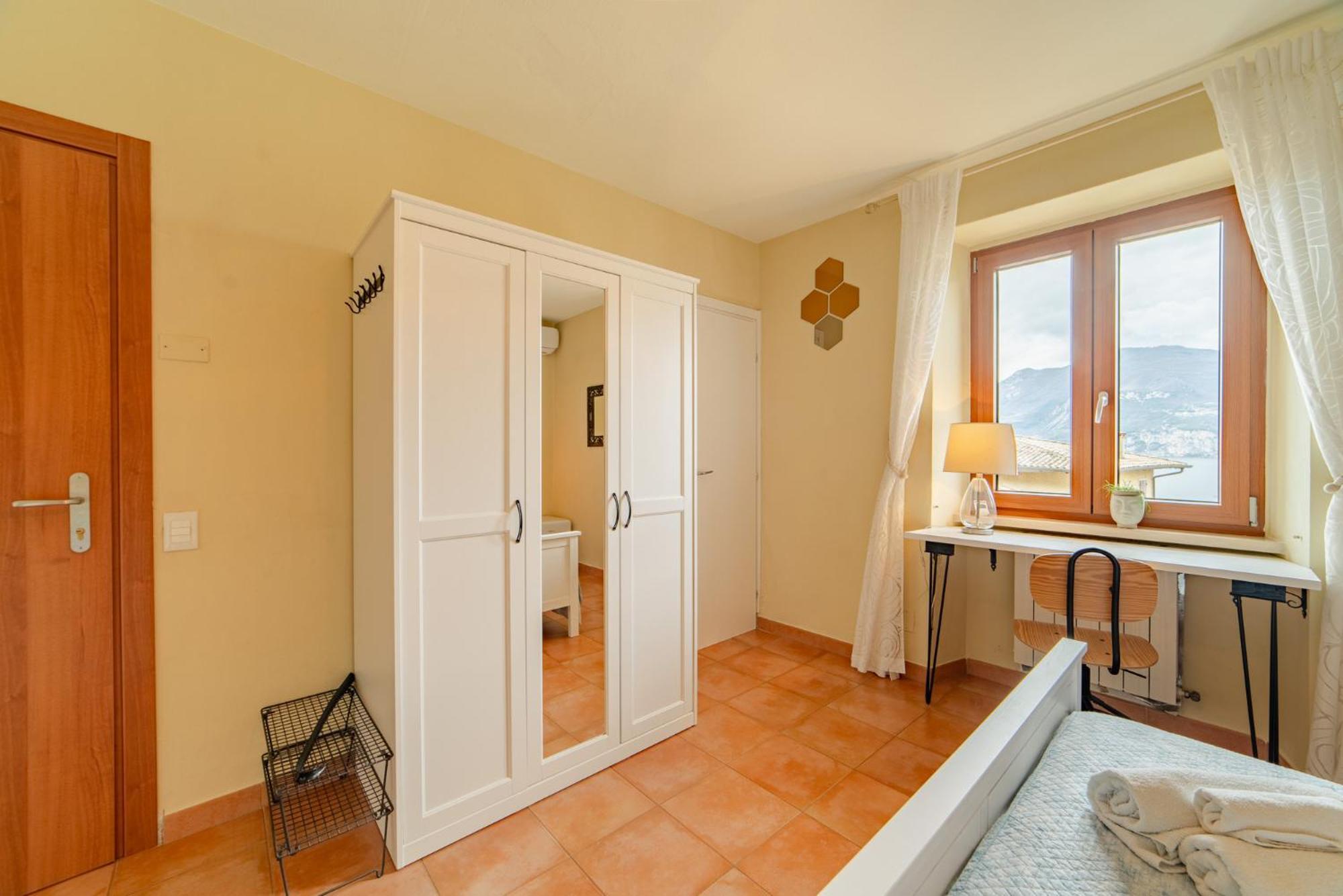 Bed and Breakfast Garda Doma Бренцоне-суль-Гарда Экстерьер фото
