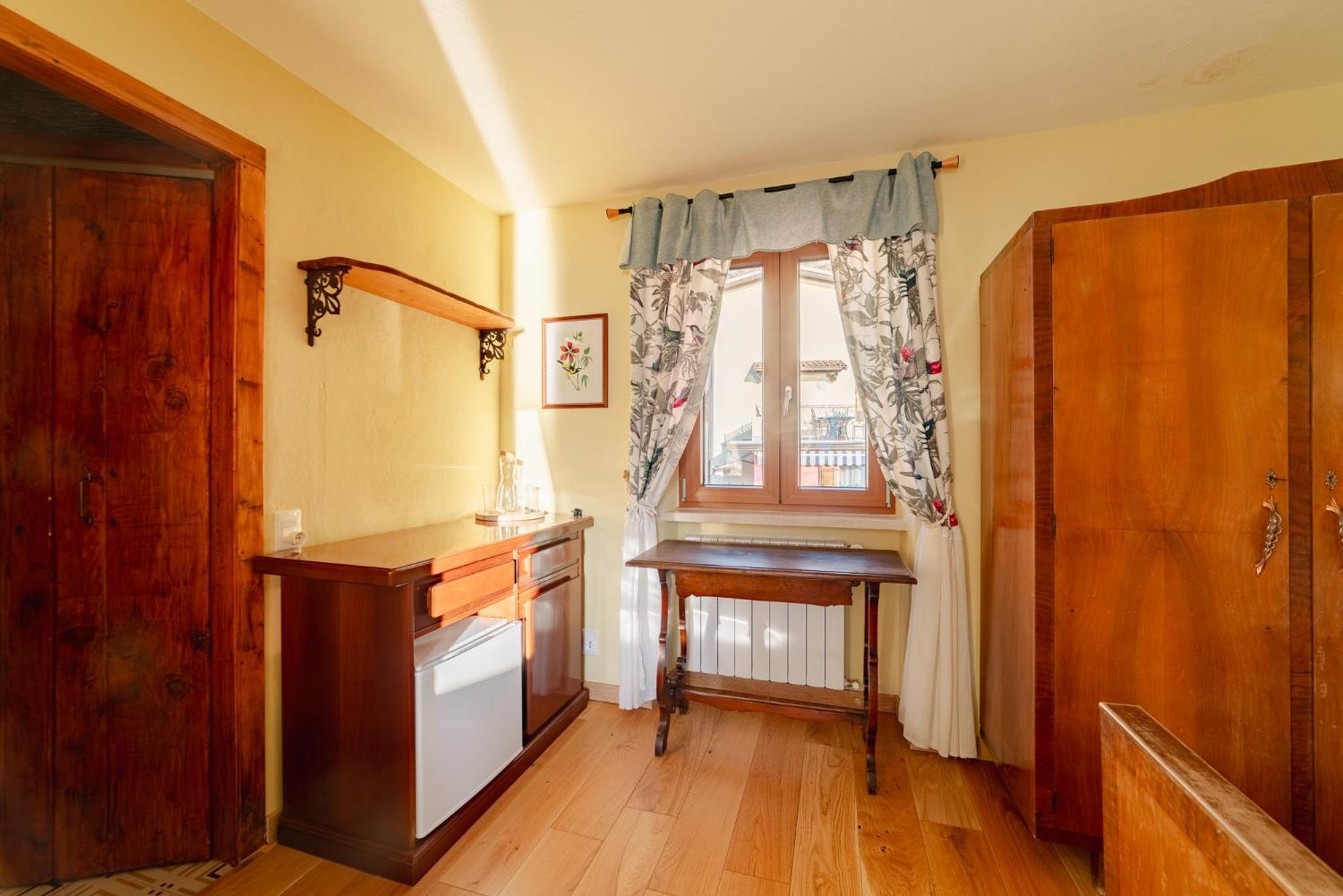 Bed and Breakfast Garda Doma Бренцоне-суль-Гарда Номер фото
