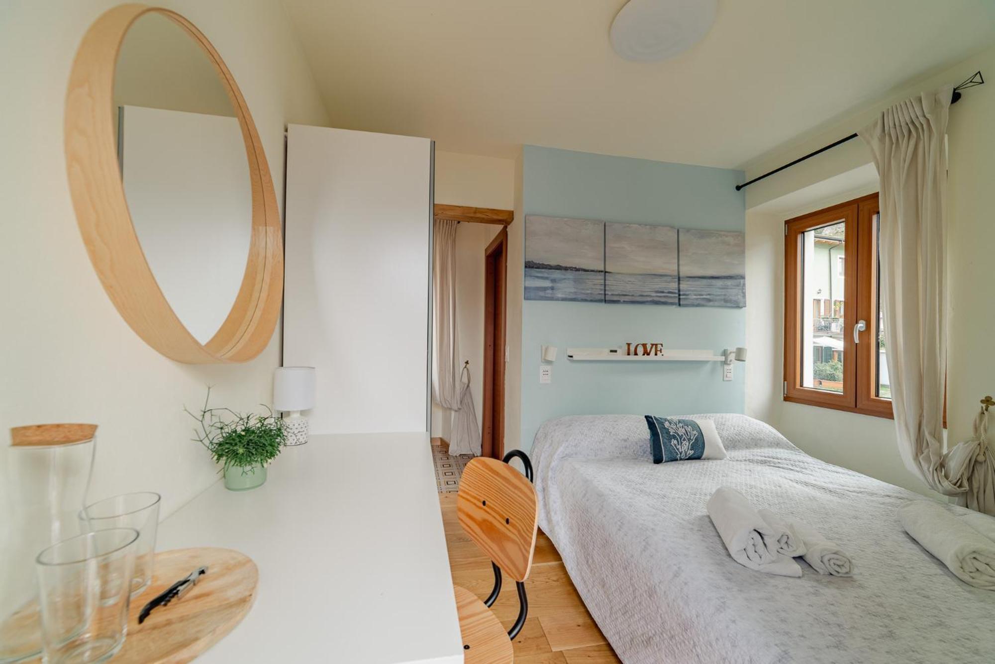 Bed and Breakfast Garda Doma Бренцоне-суль-Гарда Экстерьер фото